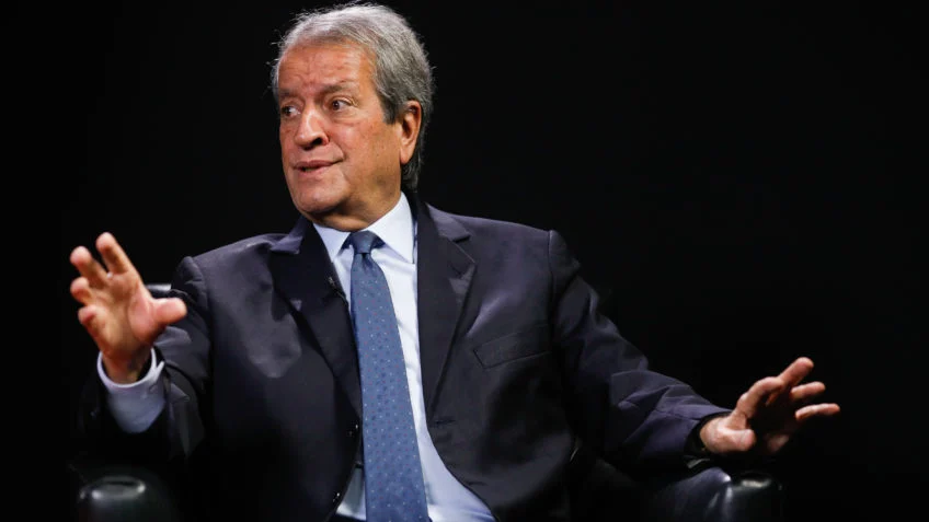 Valdemar foca em alianças e em tentar unir Michelle a Flávio