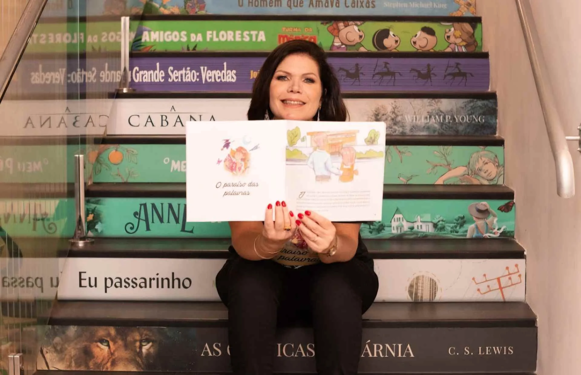 Escritora de Sapiranga assume presidência da Academia de Letras dos Municípios do Rio Grande do Sul abc+