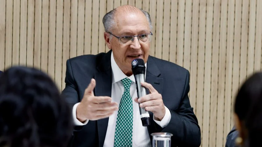 Alckmin anuncia apoio a setores afetados por tarifas dos EUA