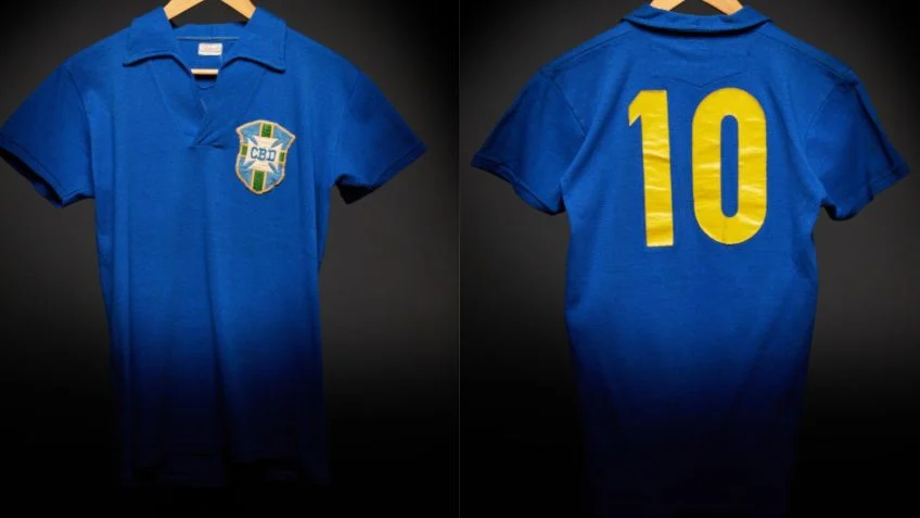 Camisa de Pelé da Copa de 1958 é leiloada por R$ 25 milhões