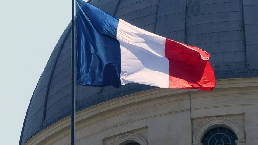 França determina bloqueio da plataforma Polymarket, diz jornal