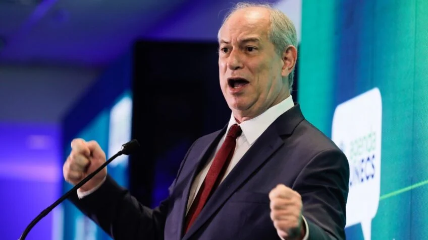 Ciro fala em votar em Caiado ou em Renan Santos, mas não em Flávio