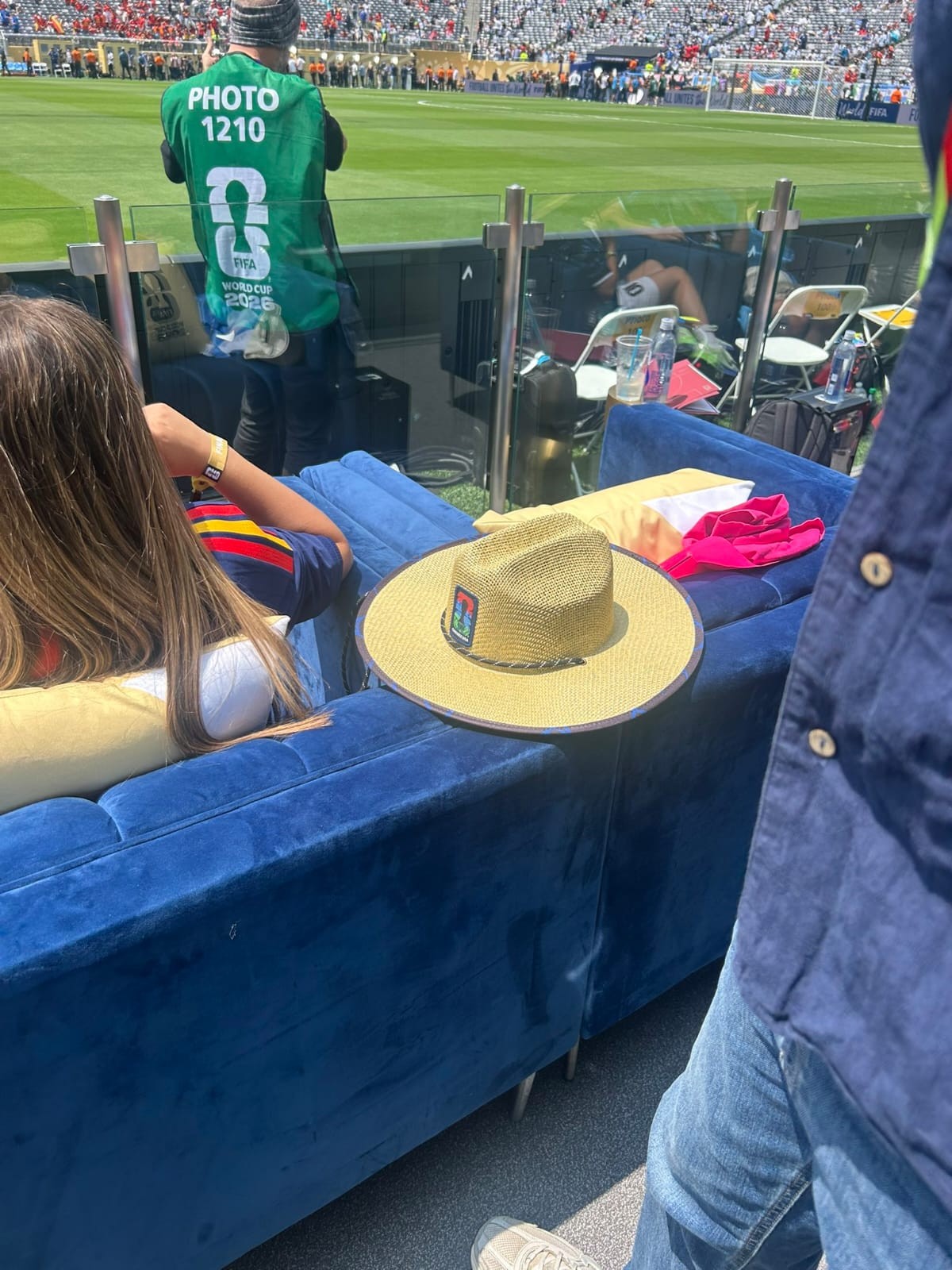 Camarote de R$ 5 milhões no campo na final da Copa do Mundo fica no sol e inclui chapéu para proteção