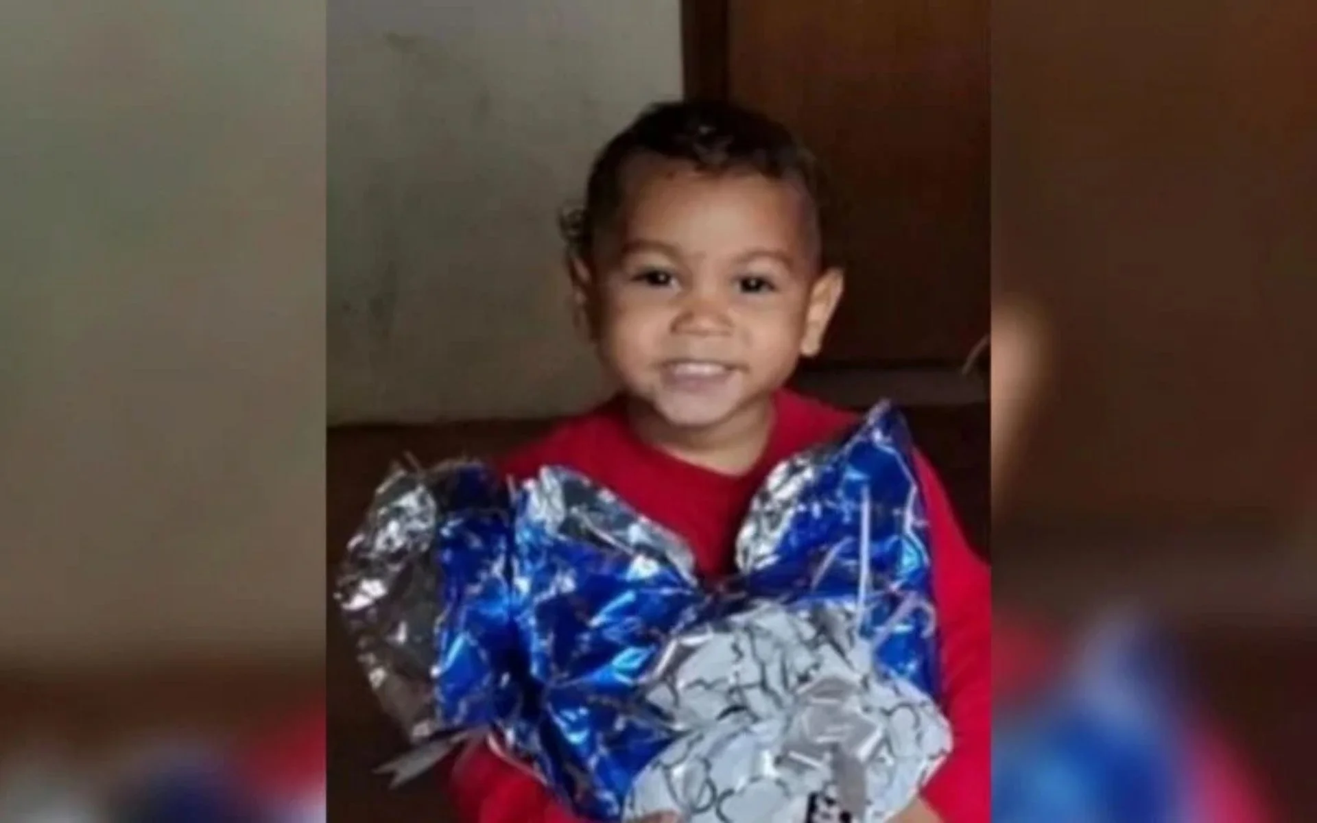 Corpo de menino de 3 anos espancado até a morte pelo pai missionário é liberado para sepultamento abc+