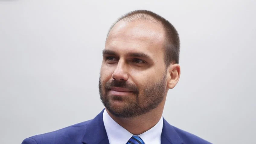 Se não me demitir, o demitido é ele , diz Eduardo sobre ministro