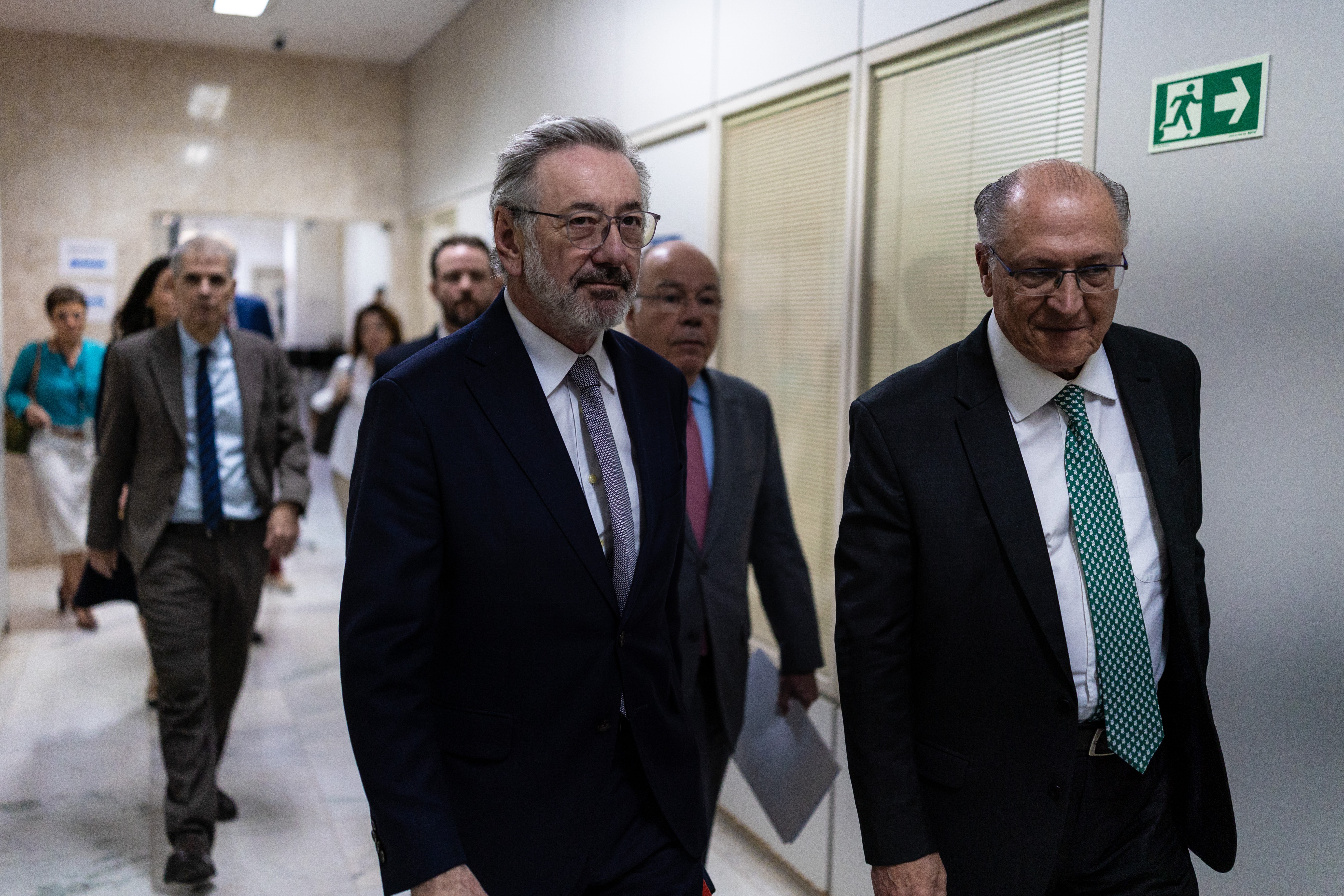 Governo faz hoje nova rodada de reuniões com setores afetados pelo tarifaço dos EUA: veja o que os exportadores querem