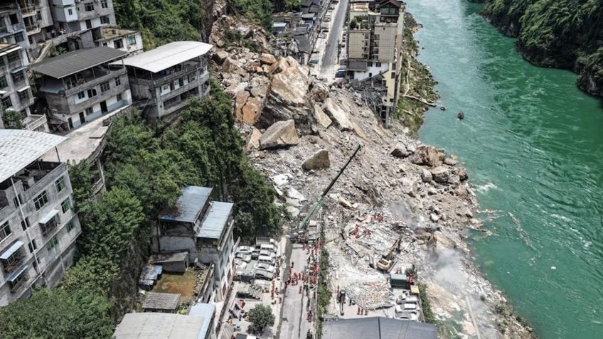 Sobe para 11 número de mortos em desabamento na China