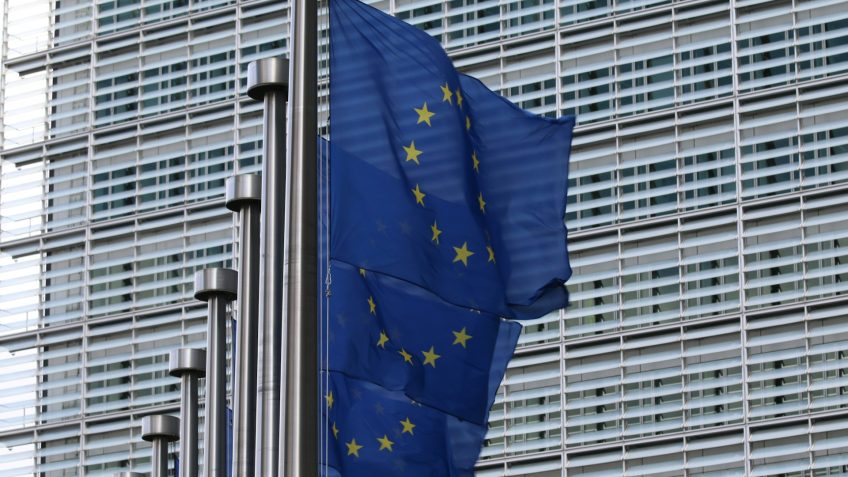 UE exige que Nicarágua convoque eleições transparentes