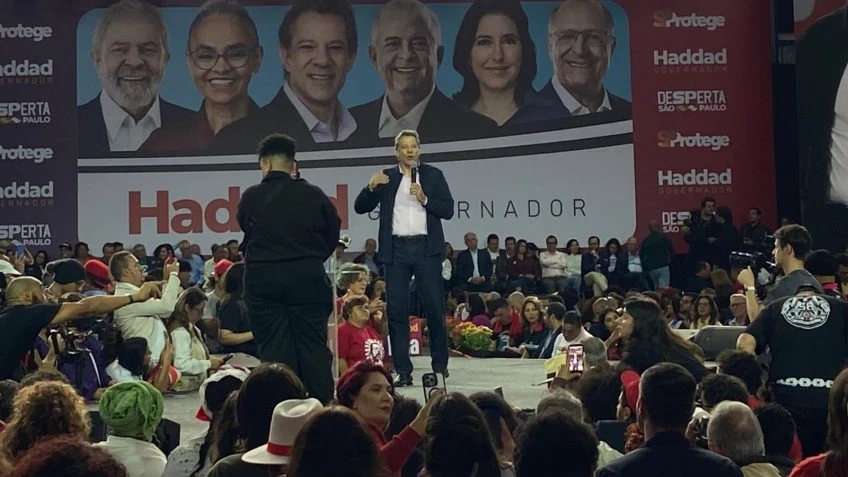 Haddad diz que Milei “dá carne de burro” e critica medalha em SP