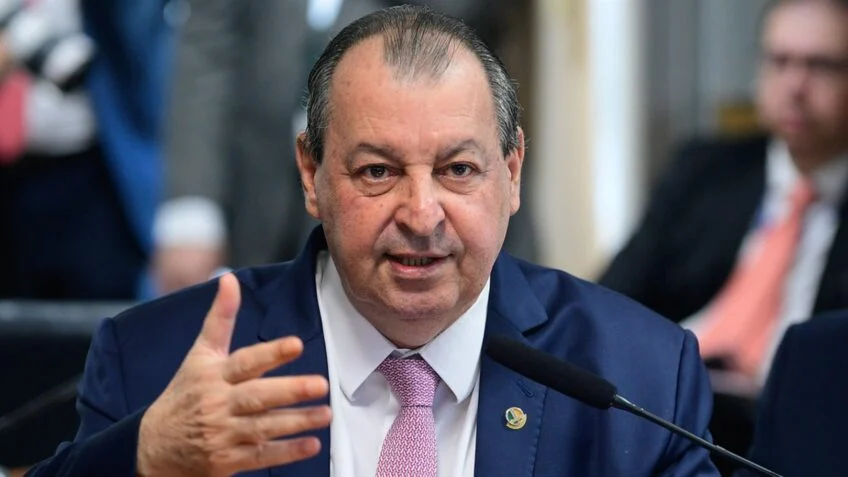 PSD oficializa candidatura de Omar Aziz ao governo do Amazonas