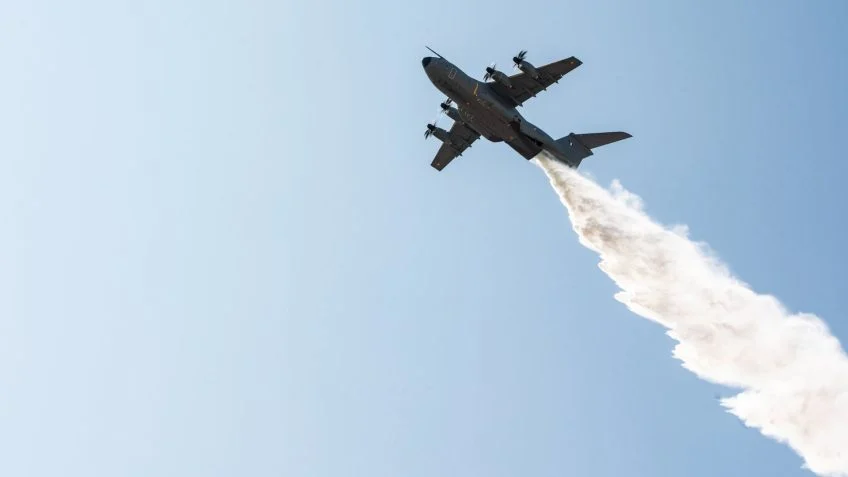 Airbus adapta avião militar para combate a incêndios na França