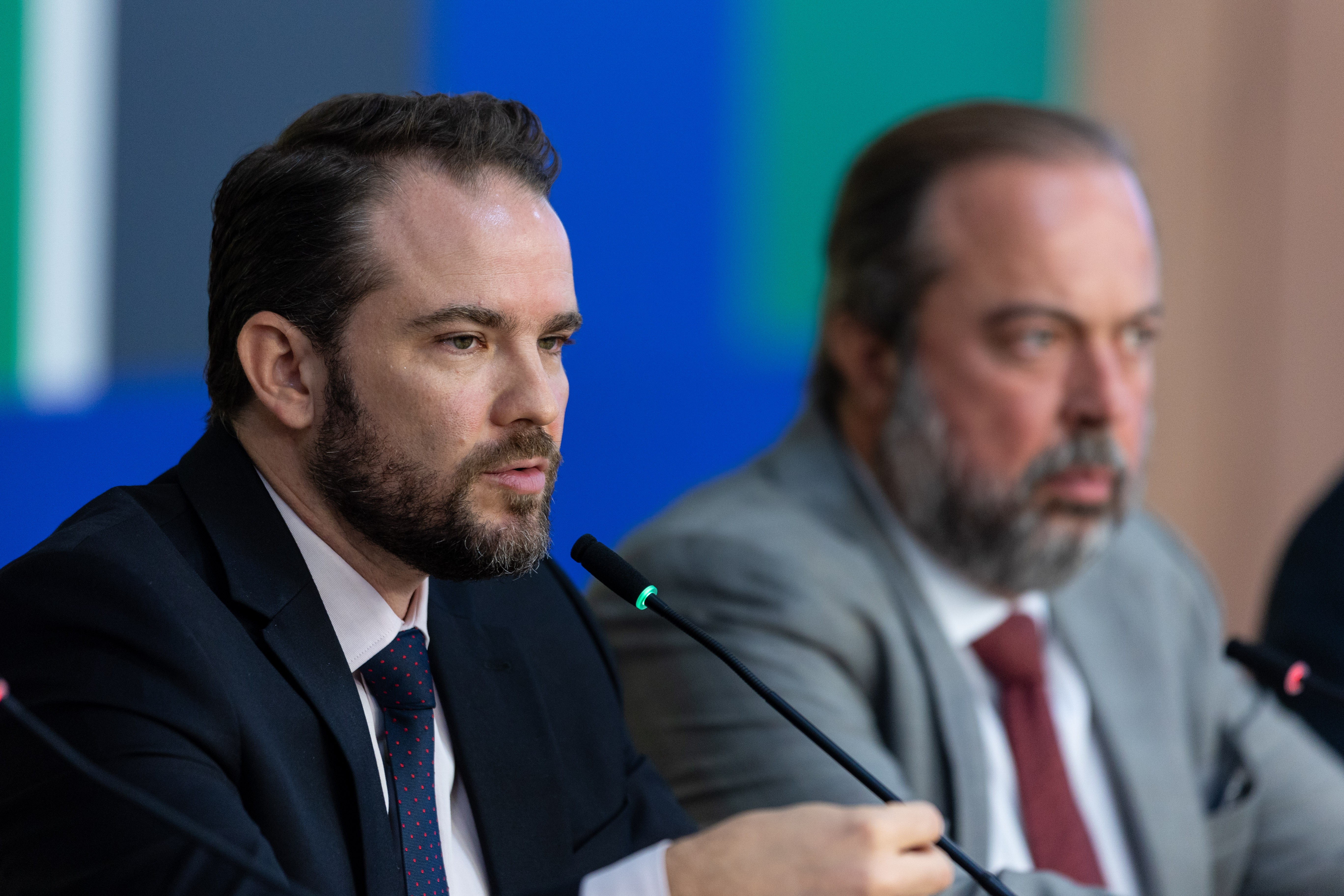 Governo vai aumentar preço mínimo do cigarro para compensar redução de imposto sobre querosene de aviação e biodiesel