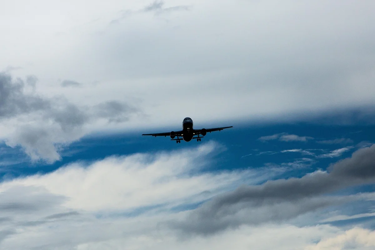 Passagens aéreas: governo zera imposto de querosene para conter alta