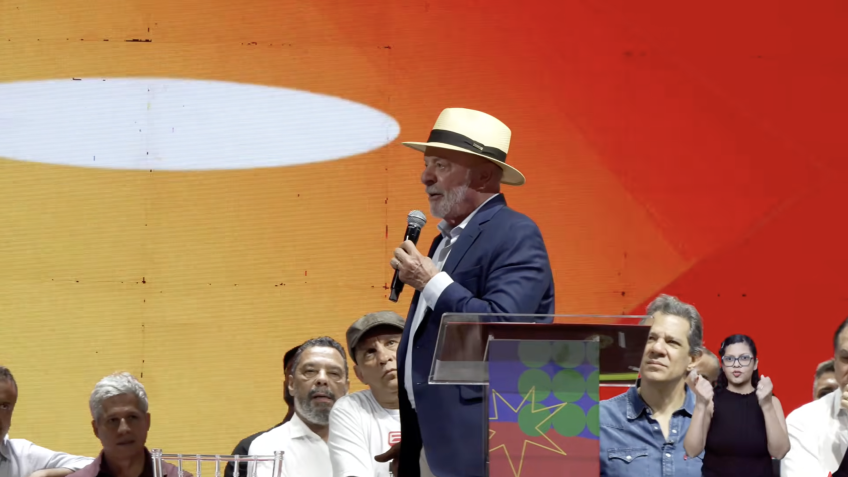 No ABC, Lula pede que metalúrgicos mantenham tradição de luta