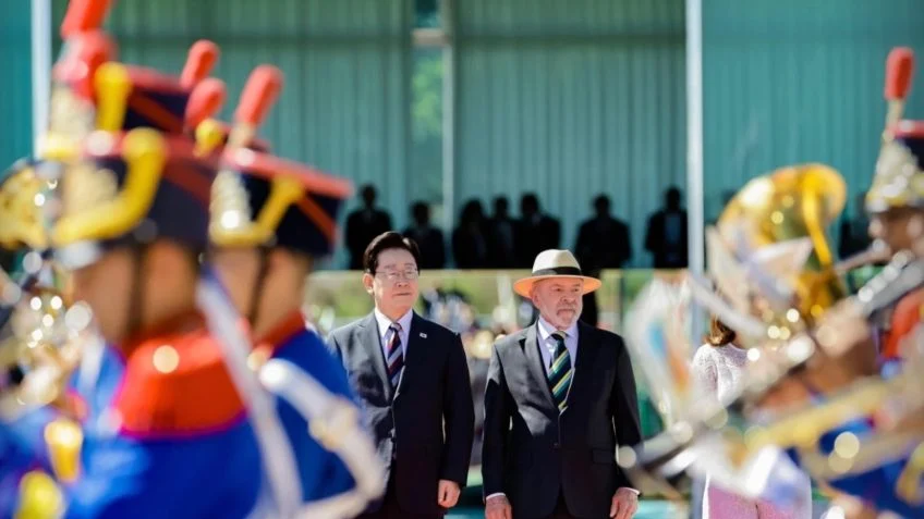 Cavalaria e guarda de honra: veja como foi a recepção a Lee Jae-myung
