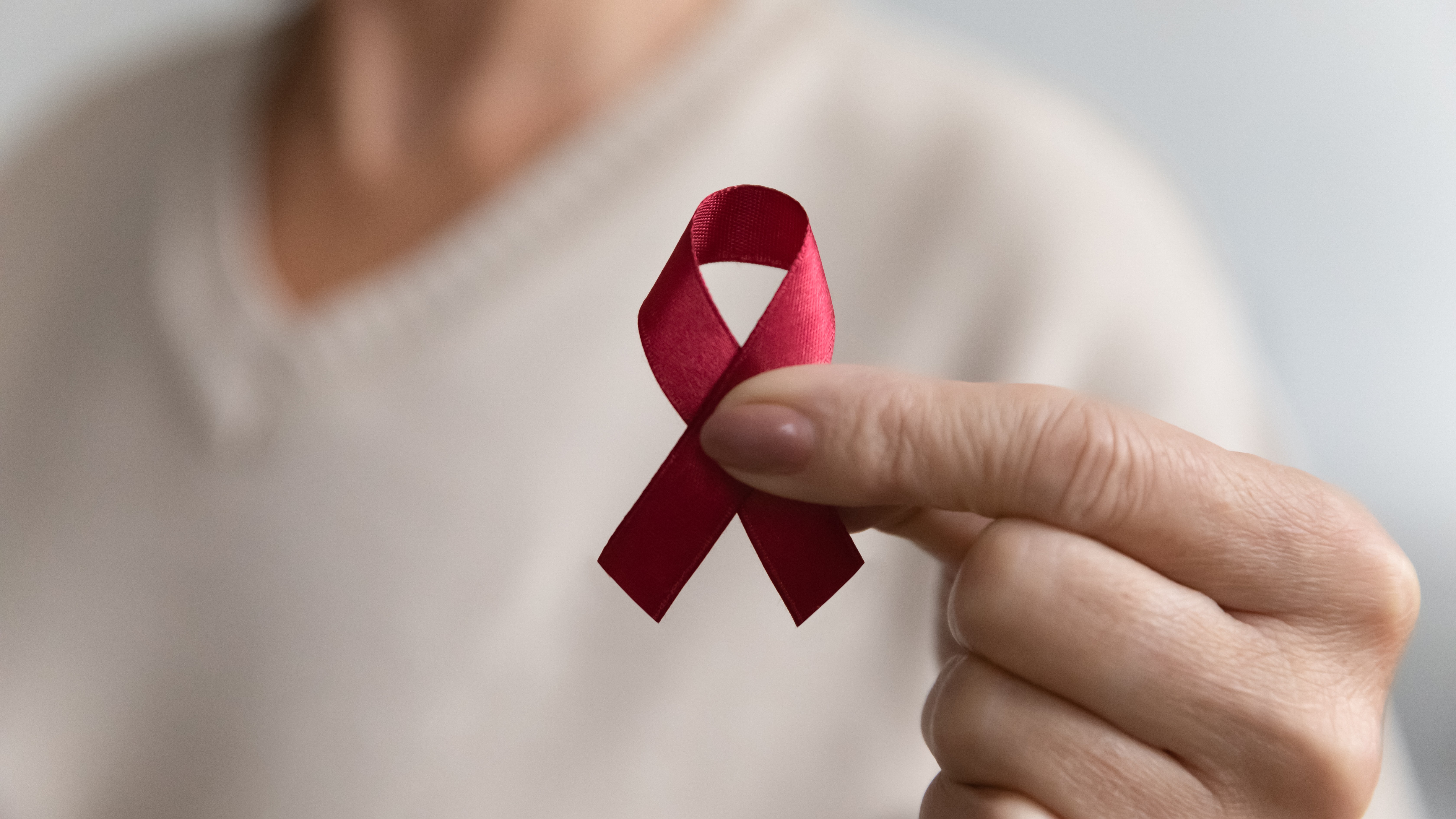 HIV: Relatório da UNAIDS alerta para risco de nova epidemia global G1