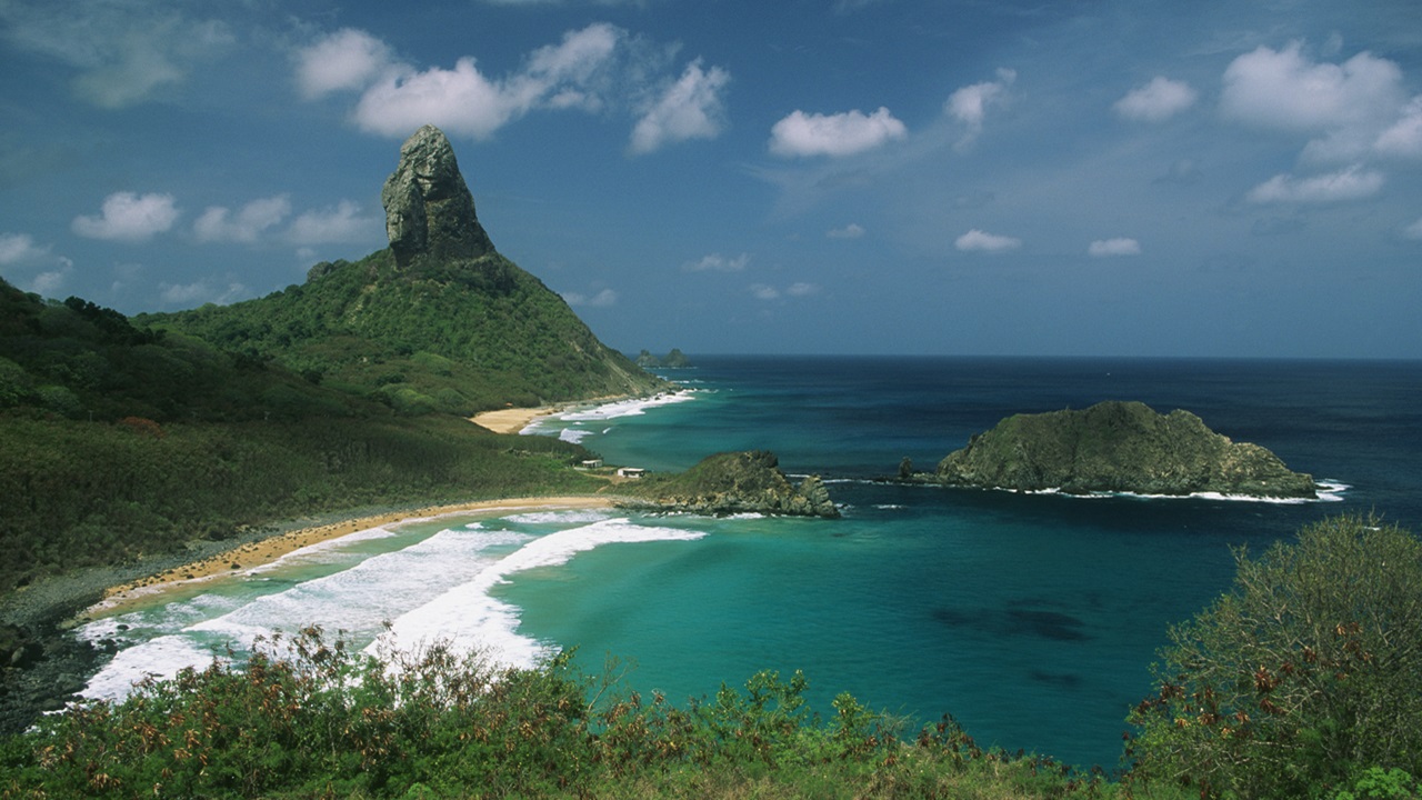 Mulher quebra proibição e dá à luz em Fernando de Noronha - Aventuras na História