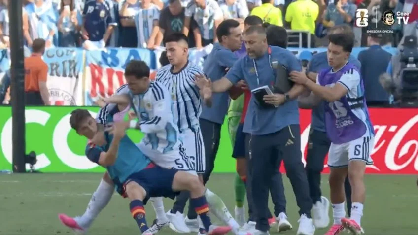 Fifa abre processo disciplinar contra Argentina por episódios na Copa