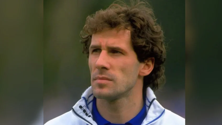 Franco Baresi, ídolo do Milan, morre aos 66 anos