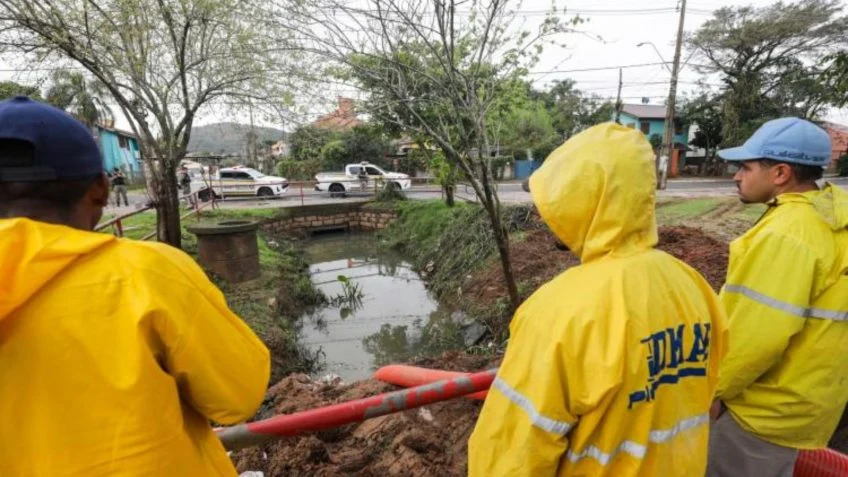 RS tem 142 cidades atingidas por chuvas 1.035 estão desabrigadas
