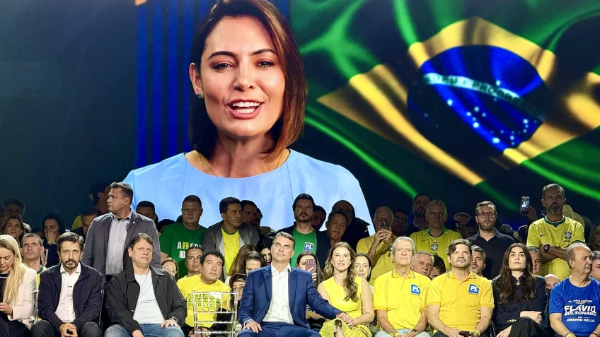 Michelle quer derrota de Flávio Bolsonaro, diz especialista