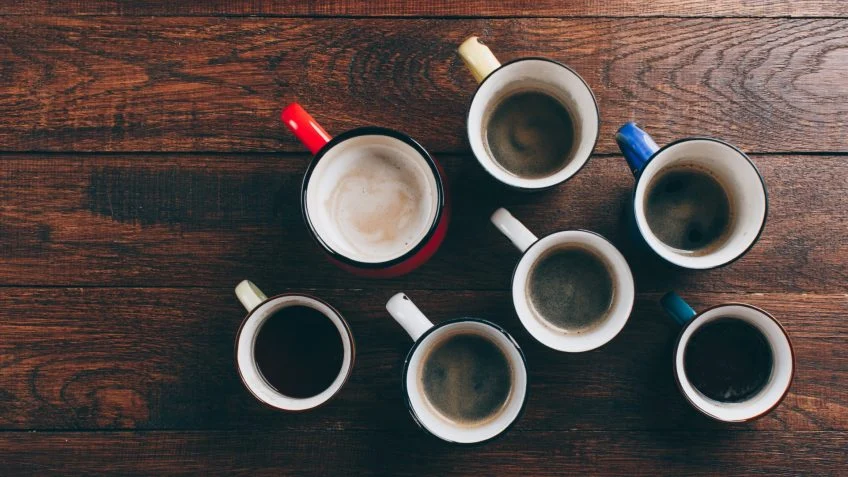 Cafeína pode ajudar na memória após privação do sono, sugere estudo
