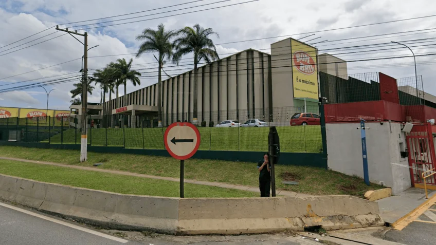 Homem mata 3 colegas de trabalho em fábrica da Bombril em SP