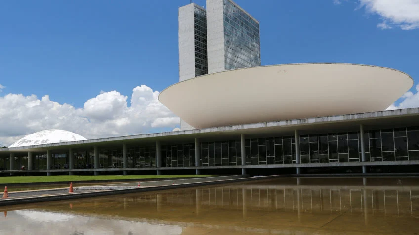 Proposta obriga pensão de agressor a vítima de violência doméstica