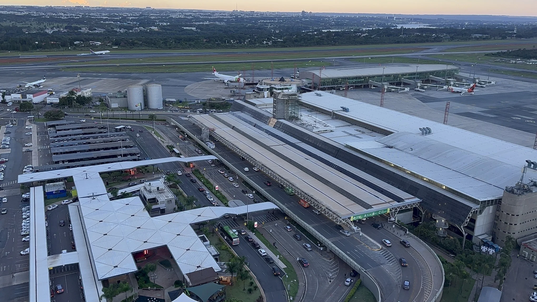 Dois aeroportos brasileiros estão entre os 10 melhores do mundo confira a lista abc+