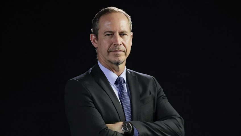 TRE-DF rejeita ação contra vídeos satíricos de Ricardo Cappelli