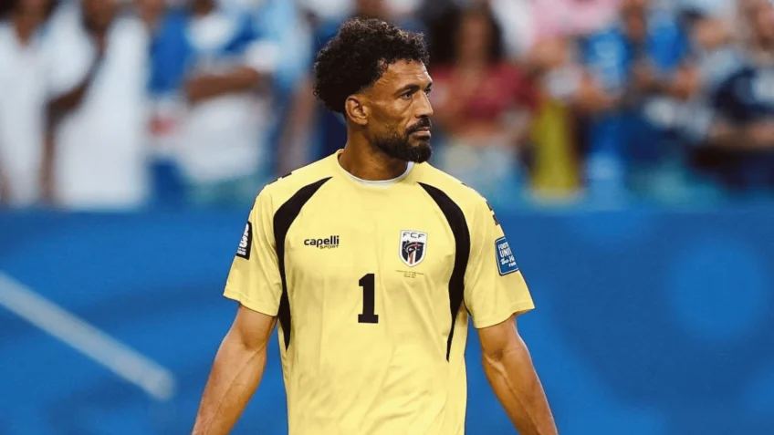 Vozinha assina com Colo-Colo após destaque na Copa do Mundo
