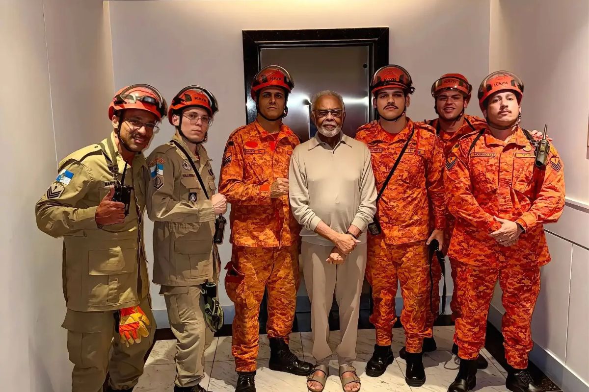 Gilberto Gil passa perrengue e é resgatado por bombeiros