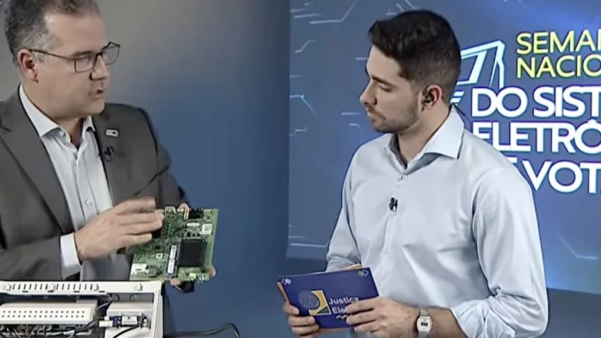 Assista à desmontagem da urna eletrônica e entenda o sistema de votação