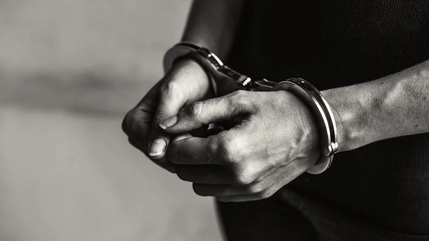Professores da USP lançam livro sobre desigualdade no sistema penal