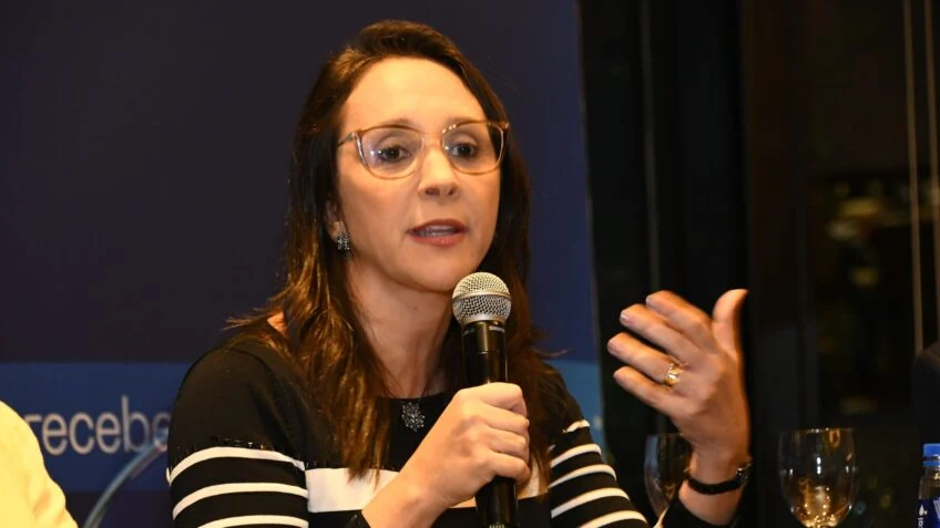 Podemos anuncia neutralidade na disputa presidencial de 2026