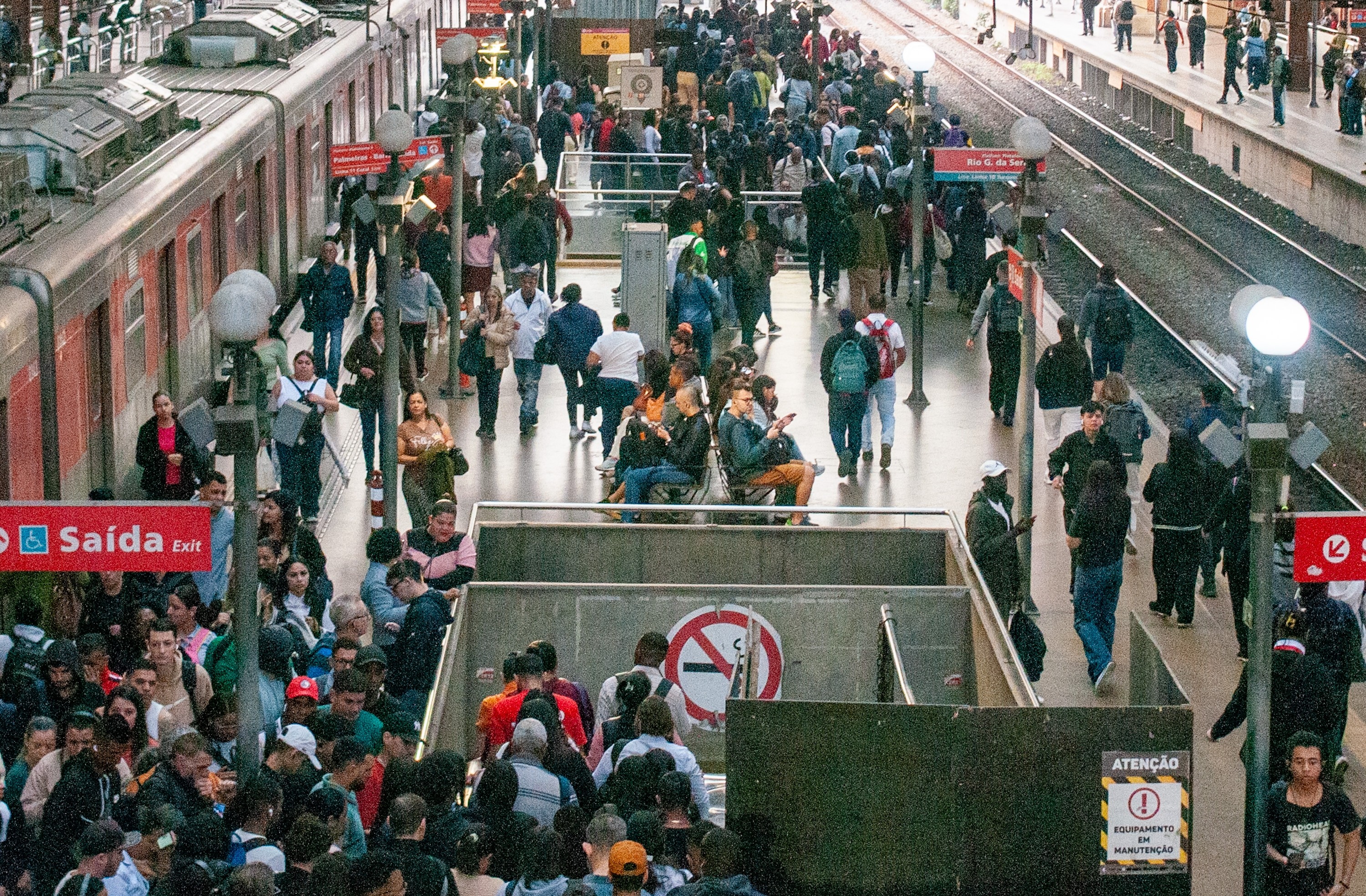 2º dia de greve nas linhas 11, 12 e 13 da CPTM: rodízio segue suspenso e transporte tem reforço nesta quarta G1
