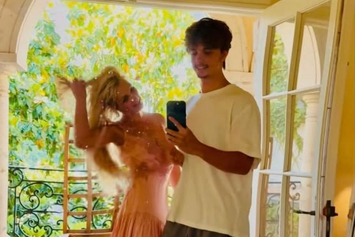 Filhos de Britney Spears devem assinar com agência de modelos