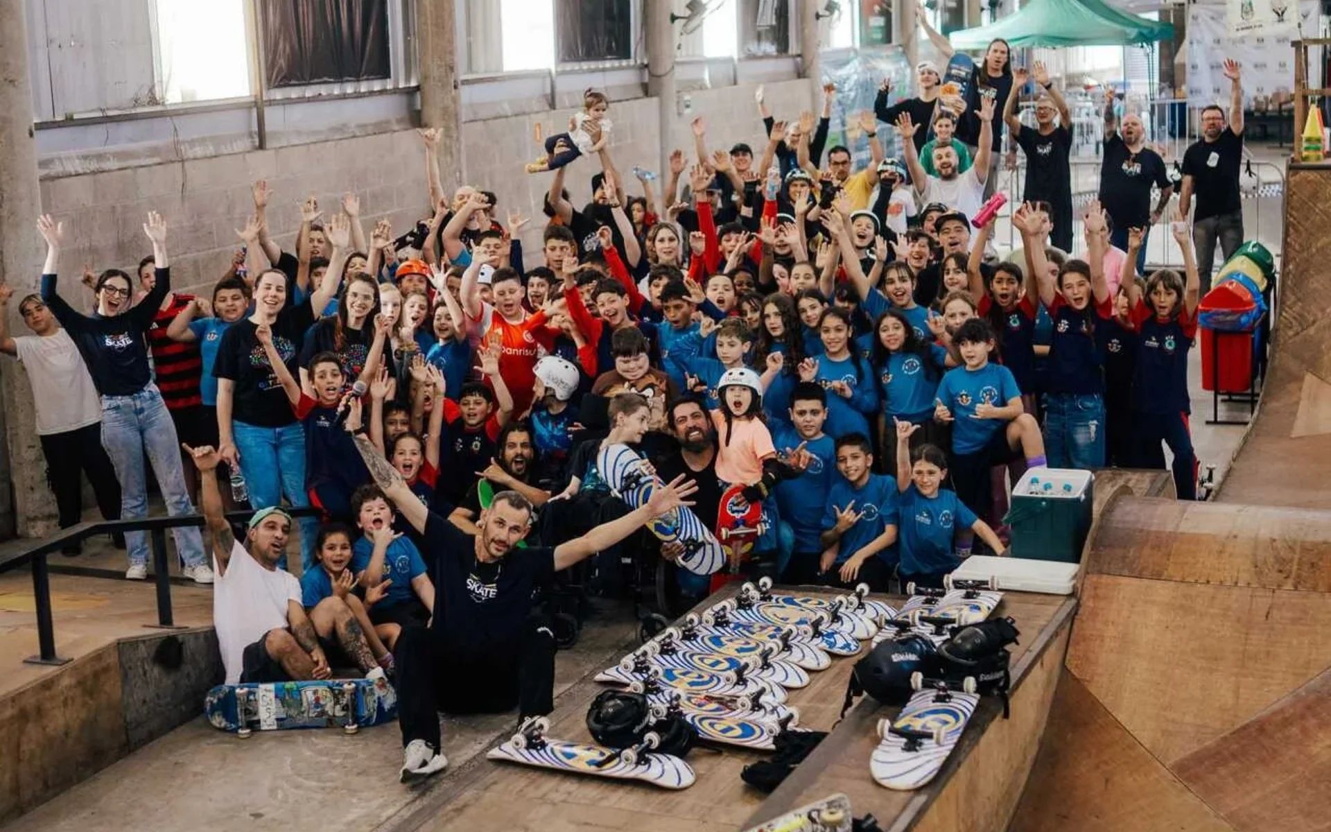 Mineirinho participa de projeto social de skate no Vale do Sinos abc+