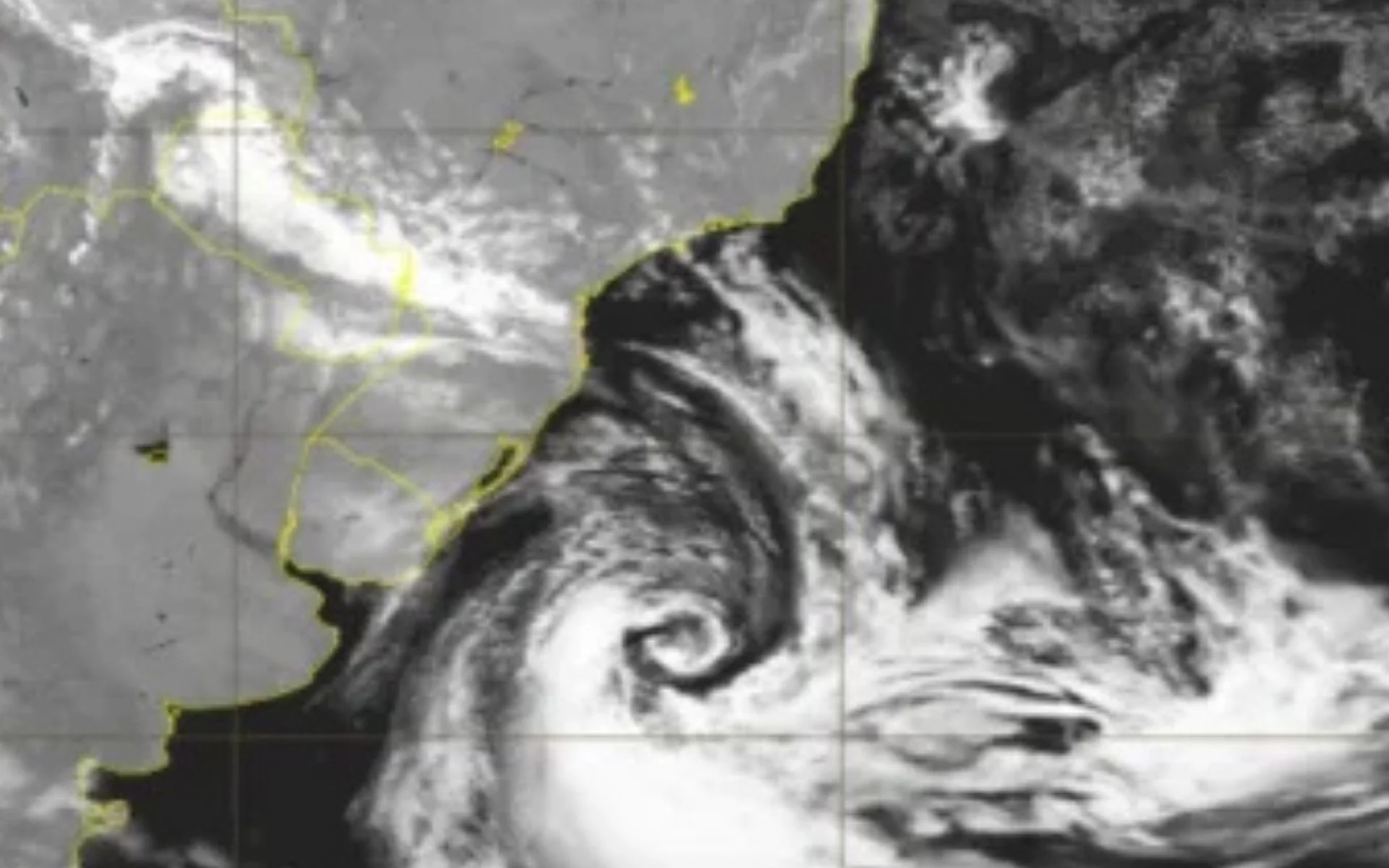 Rota de ciclone intenso indica onde há maior risco de tempestade com ventos destrutivos no RS abc+