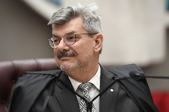 Impedimentos, voto de 156 páginas e presença do próprio acusado: o que esperar do julgamento de Buzzi