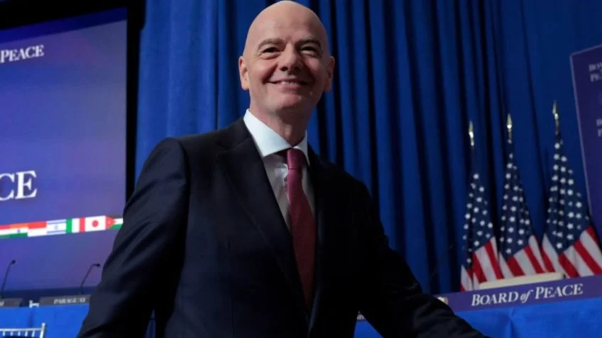 Fifa afirma que Infantino tem total apoio da entidade