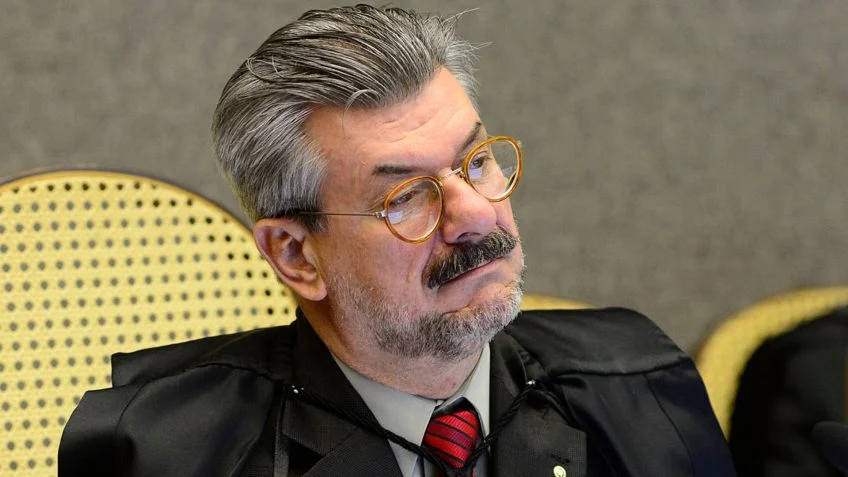 STJ condena Marco Buzzi à perda do cargo por importunação sexual