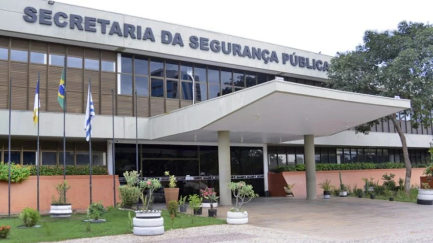 Pai e madrasta são presos suspeitos de morte de menino de 3 anos