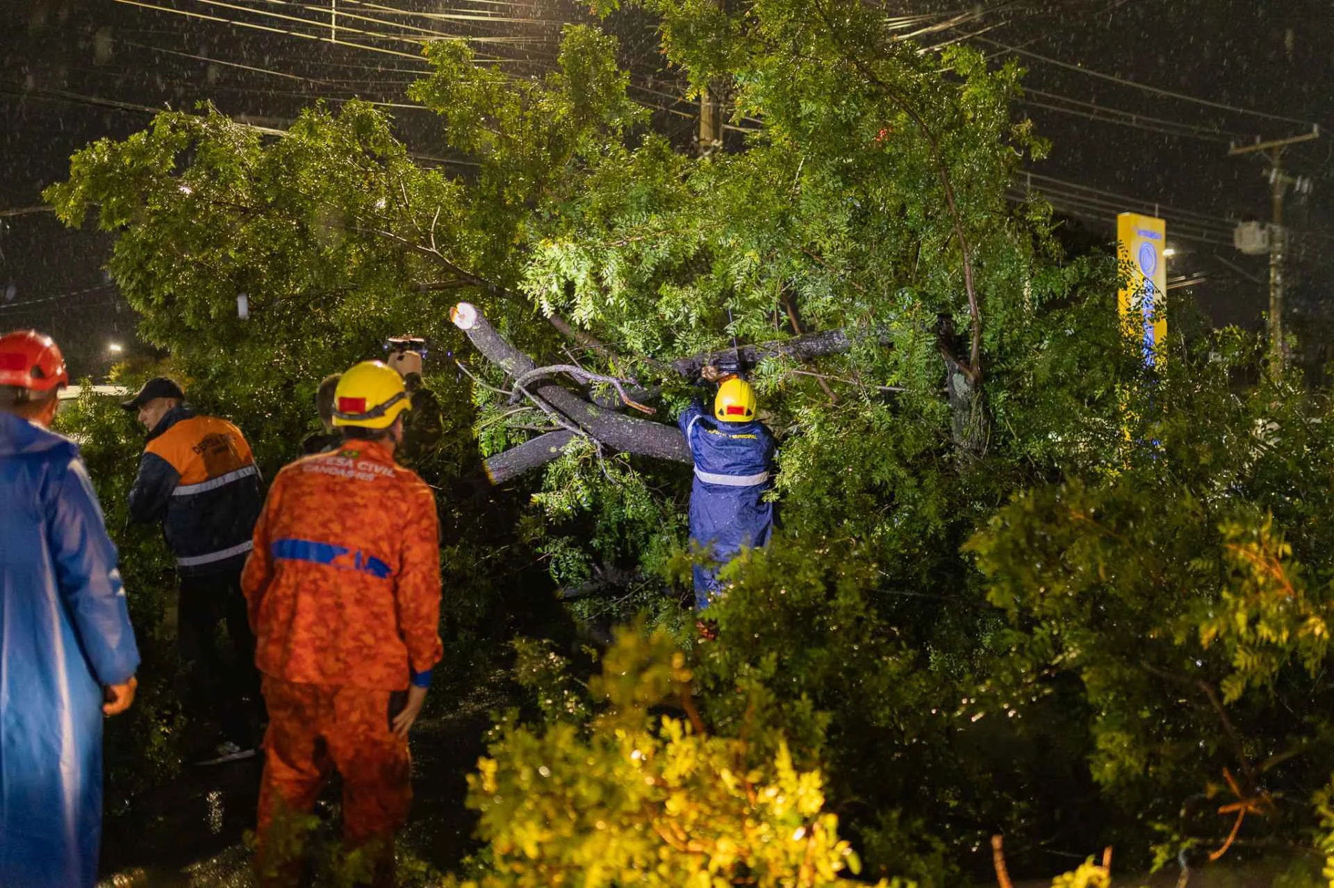 Base Aérea de Canoas registra rajada de vento de 113 km/h, segundo a MetSul Meteorologia abc+