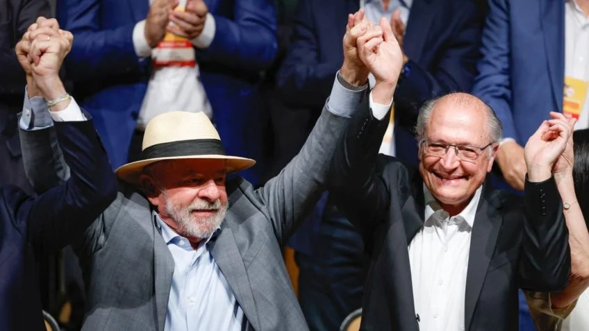 Lula sobre Alckmin: “Tive que dar serviço para não planejar contra mim”