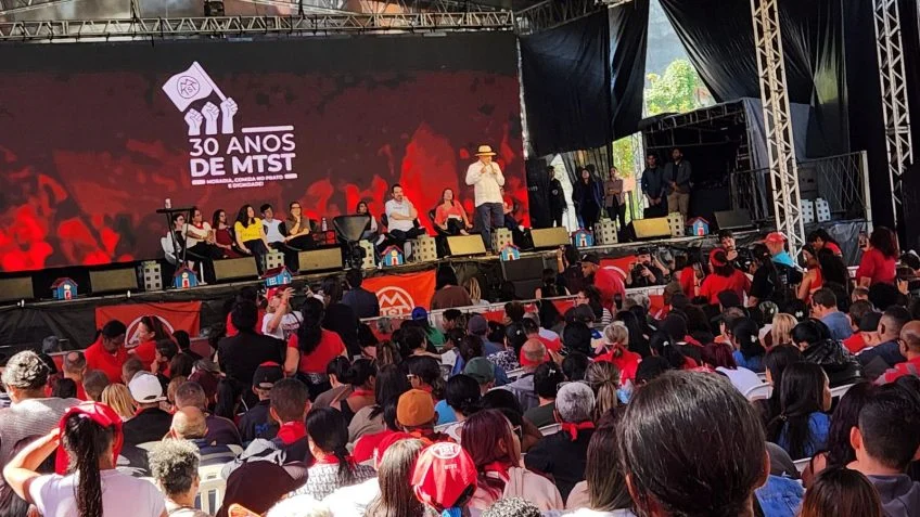 Lula diz que MTST “invadia” terreno e relata defesa de ocupação