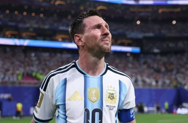 Messi e Ronaldo foram alvos de ameaças durante a Copa, aponta dossiê do FBI abc+