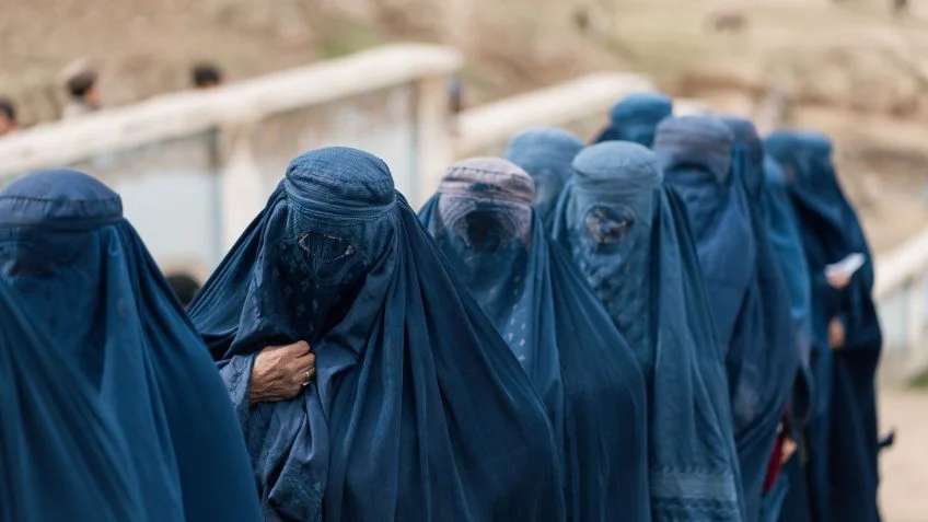 Entenda a situação das mulheres no Afeganistão