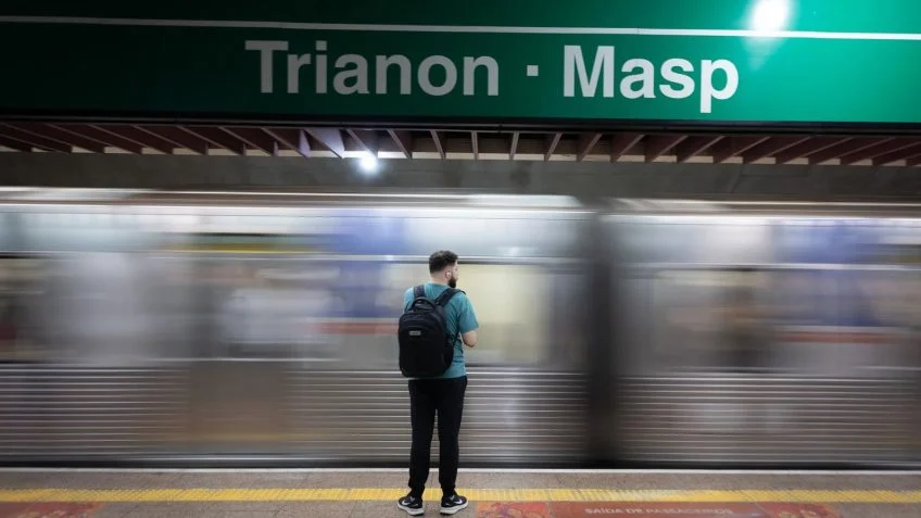 Saiba onde guardar e como transportar bicicletas no metrô e trem de SP