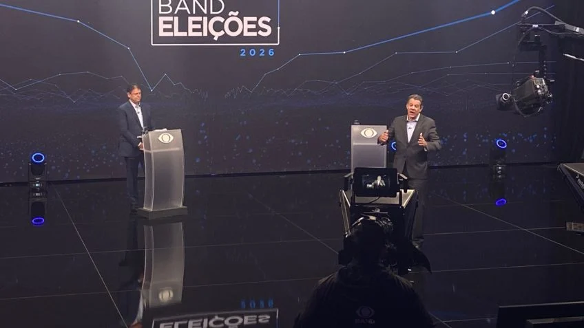 Tarcísio diz que tarifa da Sabesp caiu 15% Haddad critica privatização